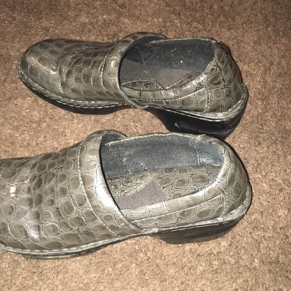 Clog shoes